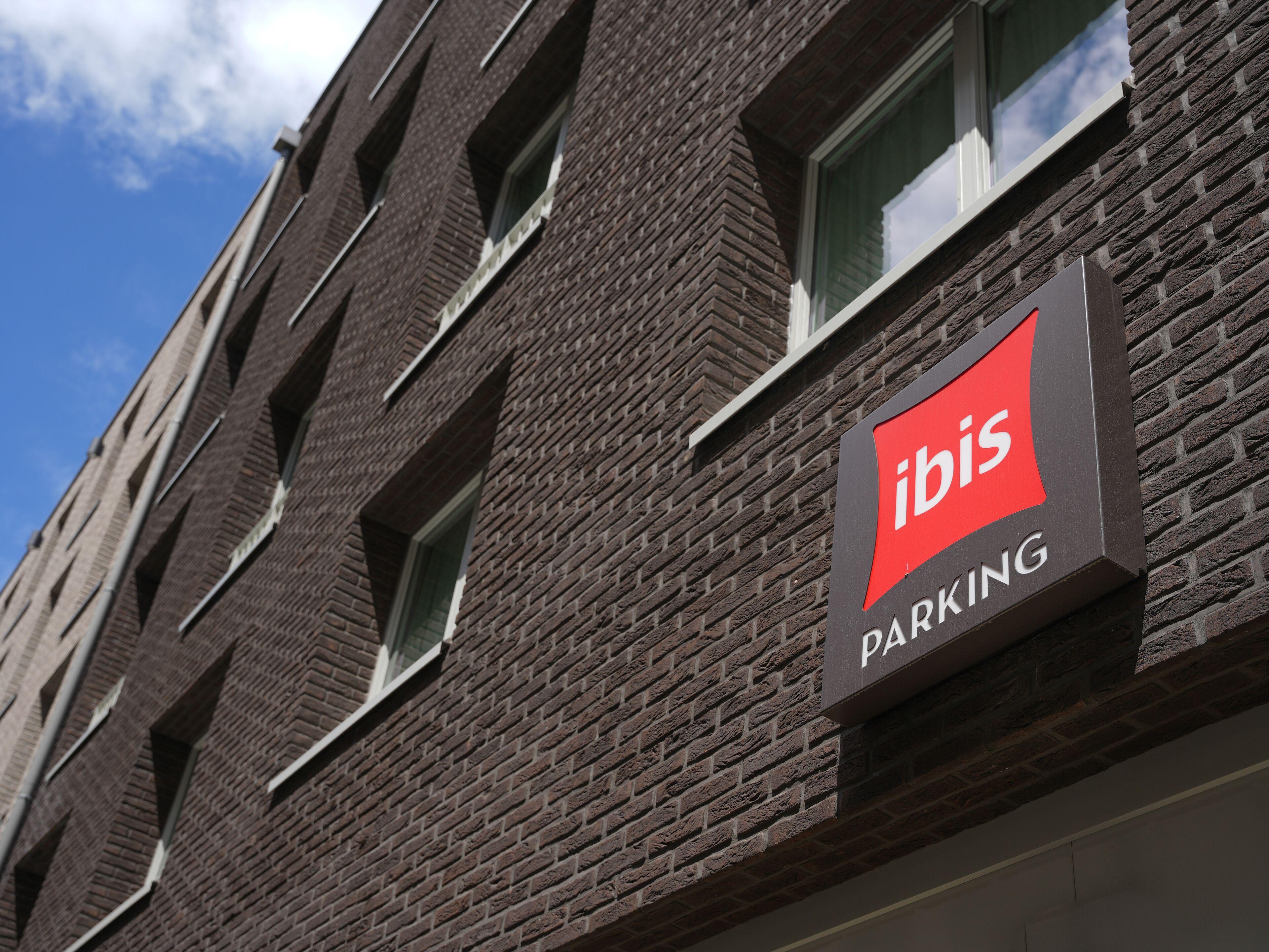 Ibis Gare Montparnasse Catalogne Hotel